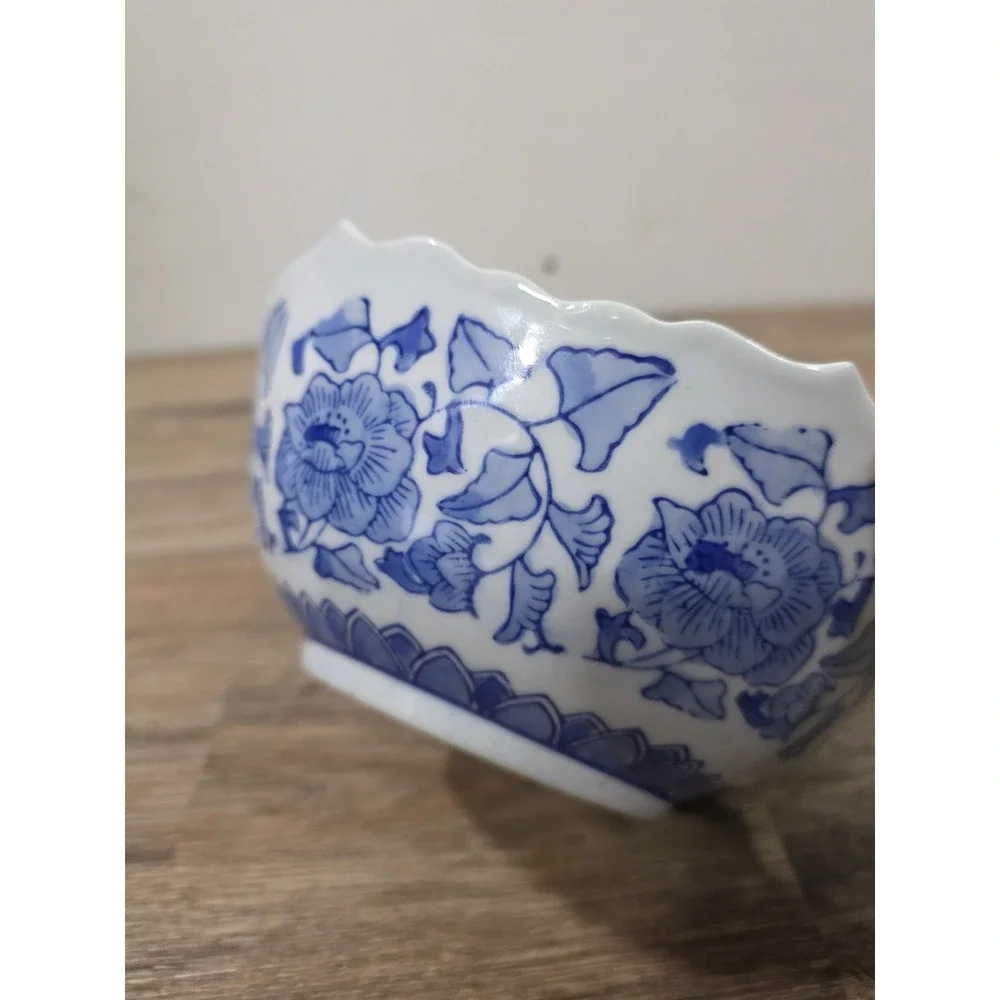 Vtg Chinese Blue And White Hexagon Serving Bowl Canton Collection Twos Company